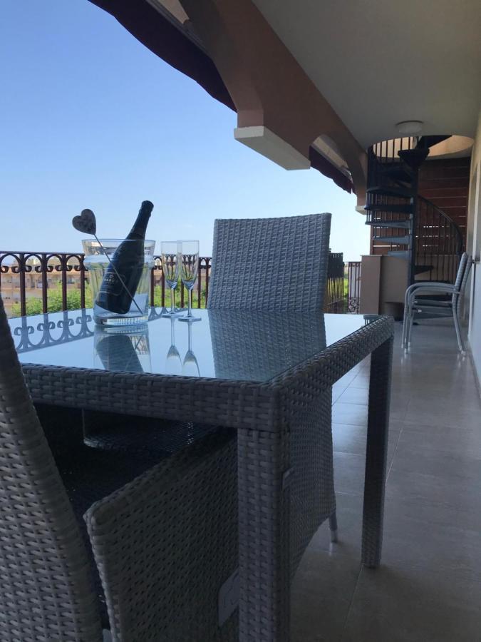 Appartamento Precioso ático en complejo residencial con piscina Sant Carlos de la Ràpita Esterno foto